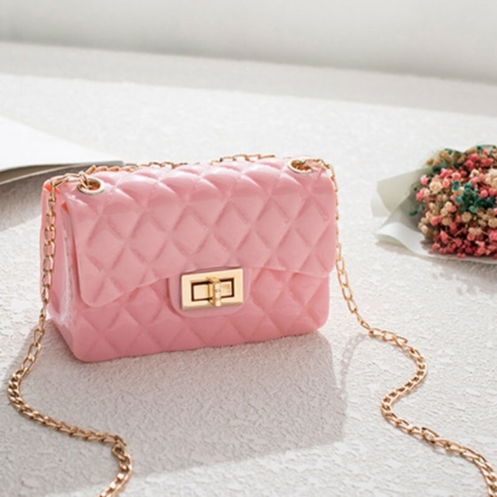 Deluxity nwt pink crossbody quilted Jelly Bag